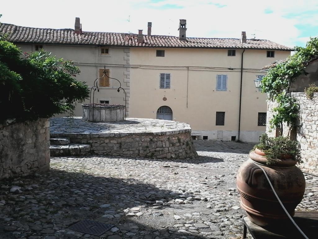 Cisterna Nel Borgo Hotel Castiglione dʼOrcia Buitenkant foto