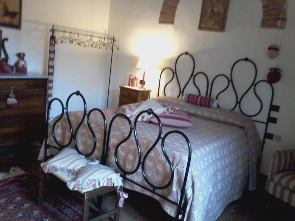 Cisterna Nel Borgo Hotel Castiglione dʼOrcia Kamer foto