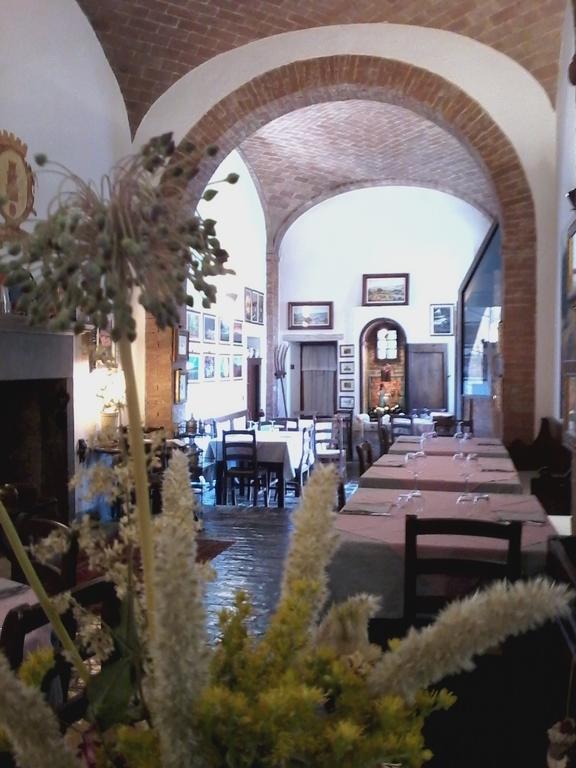 Cisterna Nel Borgo Hotel Castiglione dʼOrcia Buitenkant foto