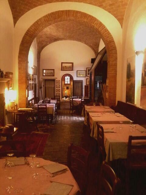Cisterna Nel Borgo Hotel Castiglione dʼOrcia Buitenkant foto